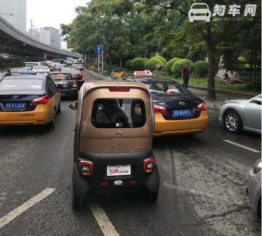 各地封禁老年代步车的原因，不合规还有巨大的安全隐患