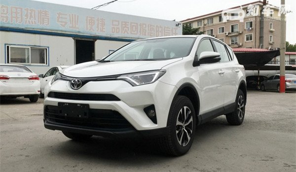 丰田RAV4油耗多少 2.0L车型油耗更低更省油