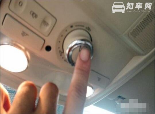 汽车天窗按键图解，教你如何正确使用电动天窗