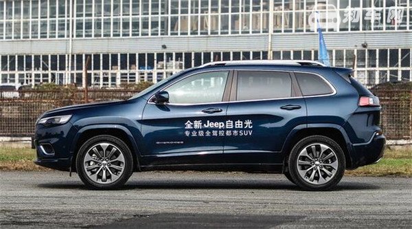 JEEP自由光适合什么人开 JEEP自由光怎么样