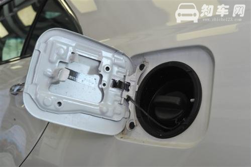 宝沃BX5油箱盖怎么打开 如何打开汽车油箱盖