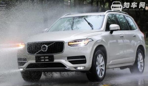 2021款沃尔沃xc90价格 百公里油耗为7.7L售价仅为50.89万