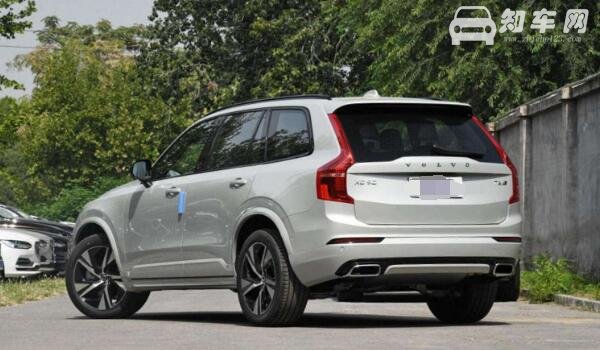 2021款沃尔沃xc90价格 百公里油耗为7.7L售价仅为50.89万